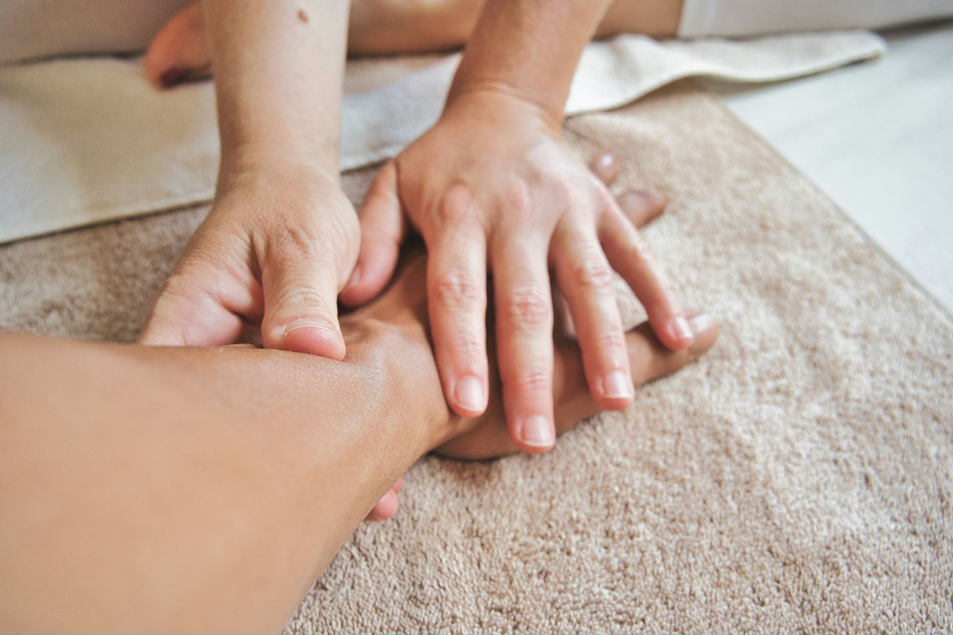 Therapy on hands